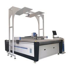 M&aacute;quina autom&aacute;tica de corte CNC de cuero artificial natural